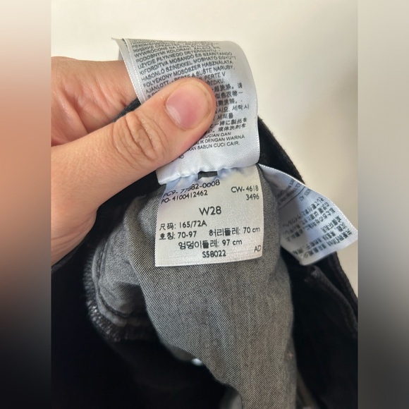 Levi’s Black ICONIC SKIRT - Picture 14 of 14